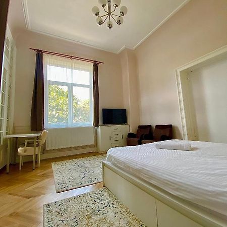 Km 0 Studio Букурещ Екстериор снимка